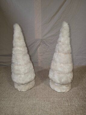 allen + roth 14-in Tree Christmas Decor - Lowe's - a pair
